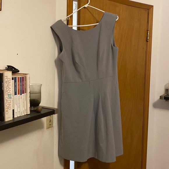 Cute Calvin Klein grey a-line with pockets - Picture 1 of 4